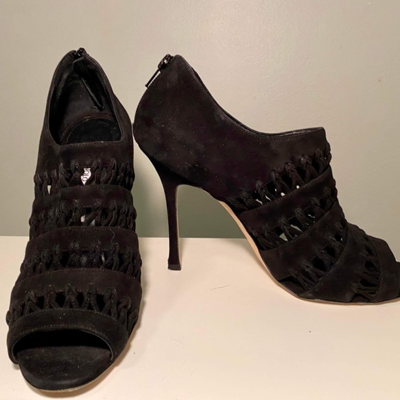 Black Net Manolo Blahnik booties - Picture 5 of 8